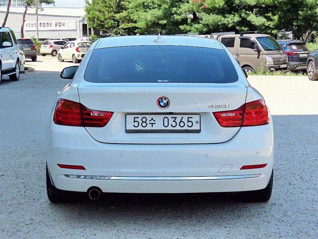 BMW 4 Series - Vista 4