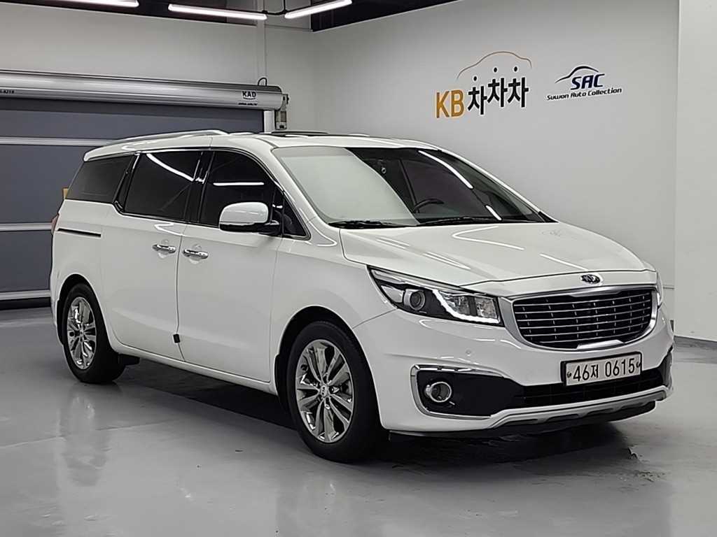 KIA Carnival - Vista 4