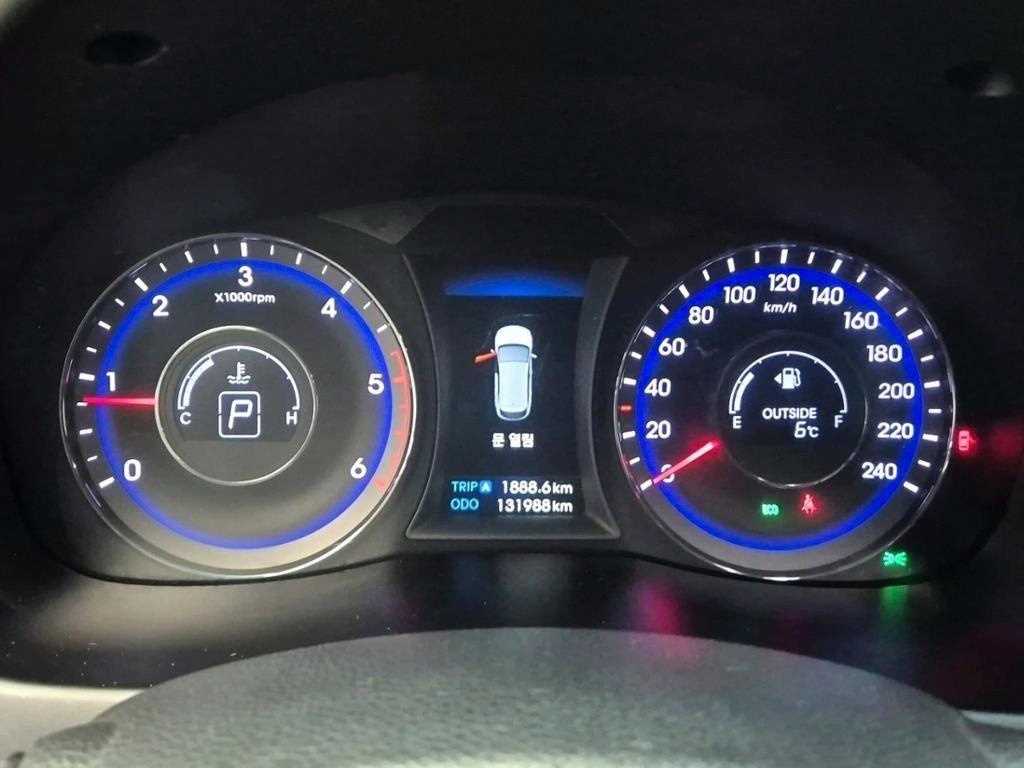 HYUNDAI i40 - Vista 6