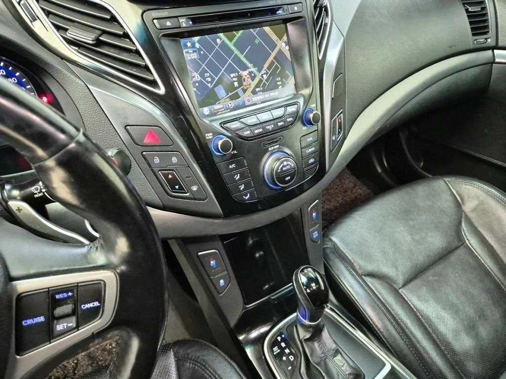 HYUNDAI i40 - Vista 10