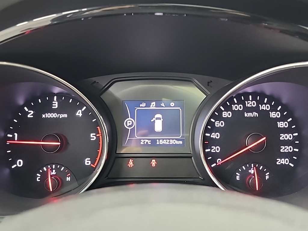 KIA Carnival - Vista 6