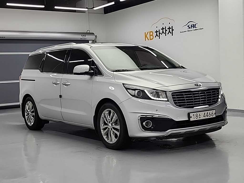 KIA Carnival - Vista 4