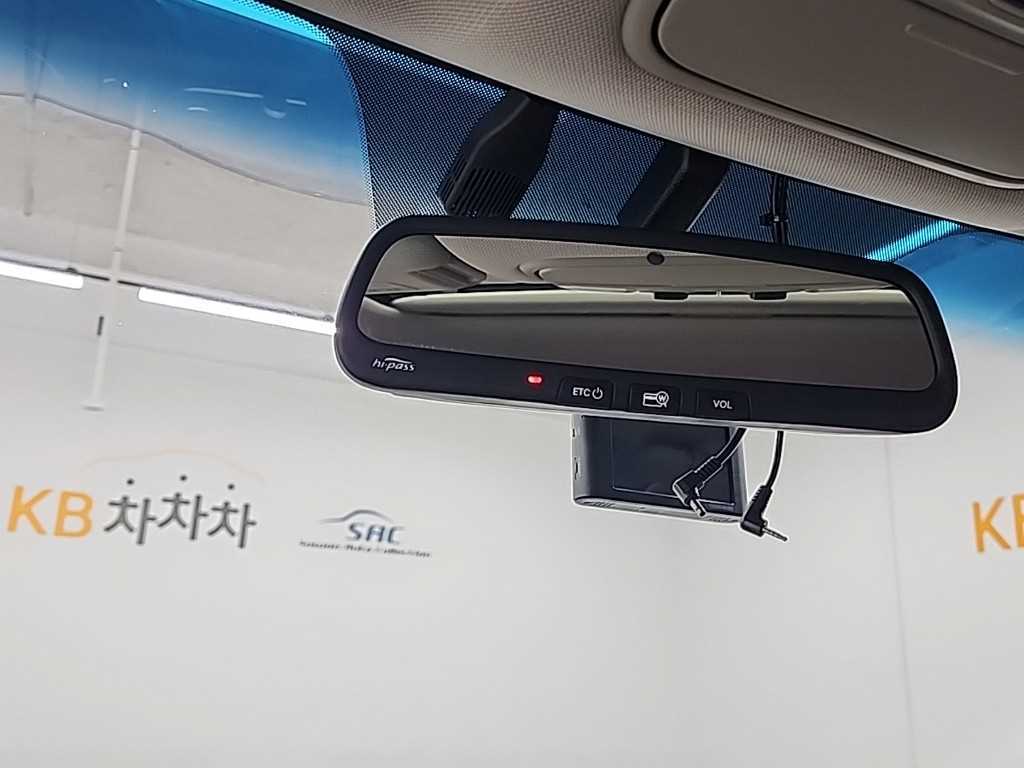 KIA Carnival 2017 Blanco - Importación desde Corea - HF Imports Iquique - Foto 16