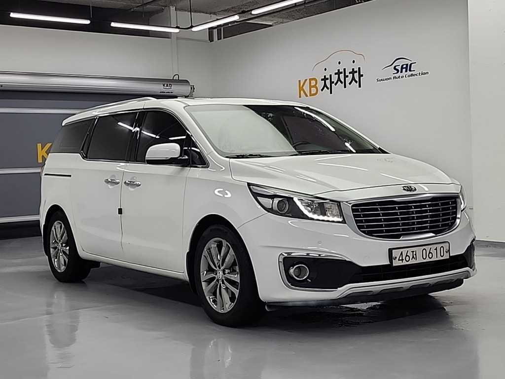 KIA Carnival - Vista 4