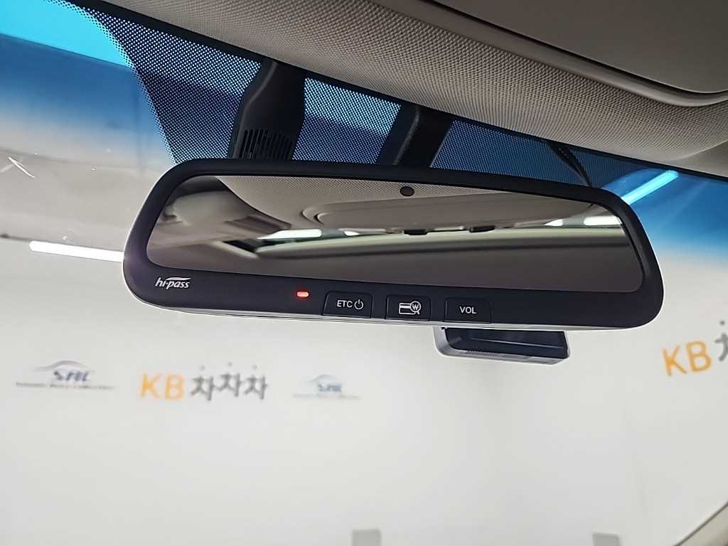 KIA Carnival 2017 Plateado - Importación desde Corea - HF Imports Iquique - Foto 16