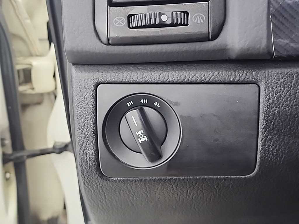 Ssangyong Rexton 2013 Blanco - Importación desde Corea - HF Imports Iquique - Foto 18