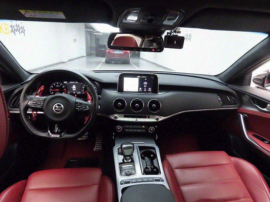 KIA Stinger - Vista 7