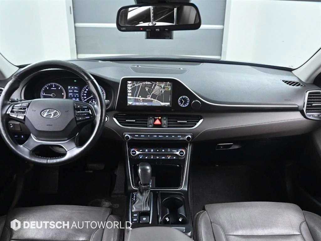 HYUNDAI Grandeur - Vista 7