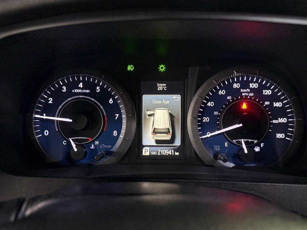 Toyota Siena - Vista 8