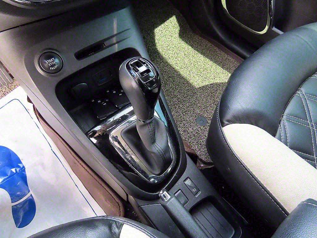 SAMSUNG QM3 - Vista 10