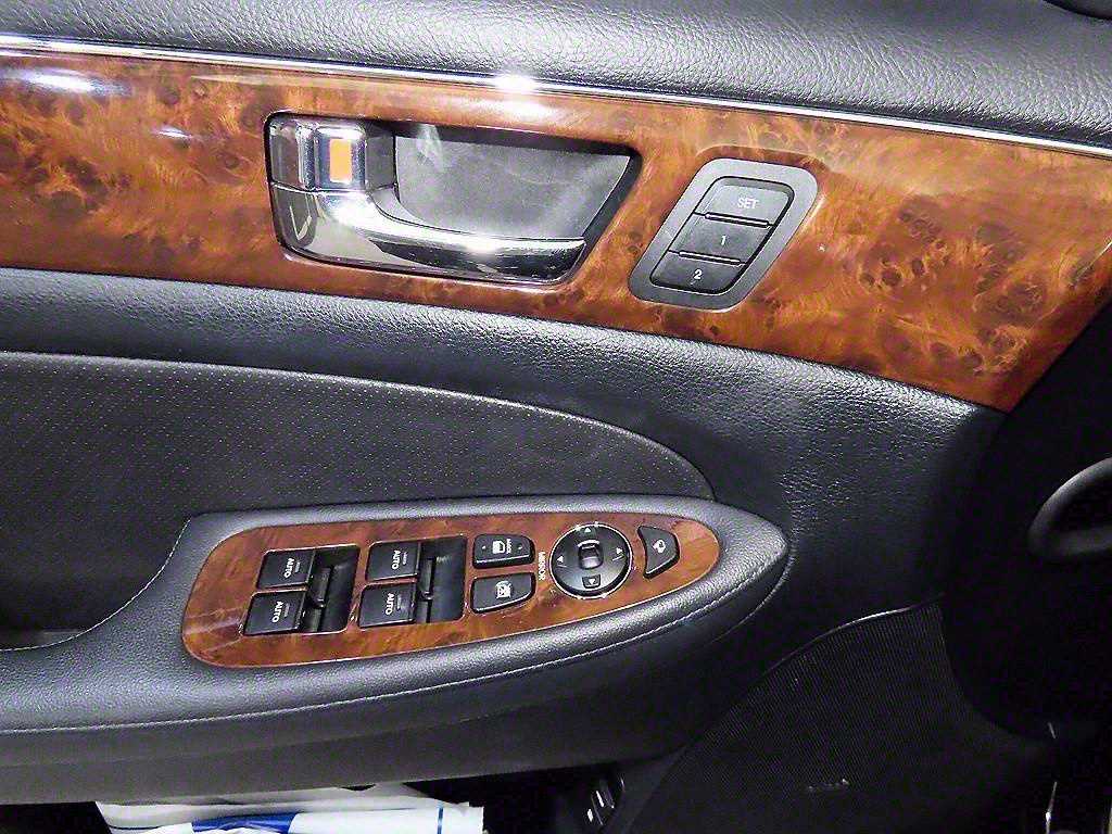 HYUNDAI Genesis - Vista 12