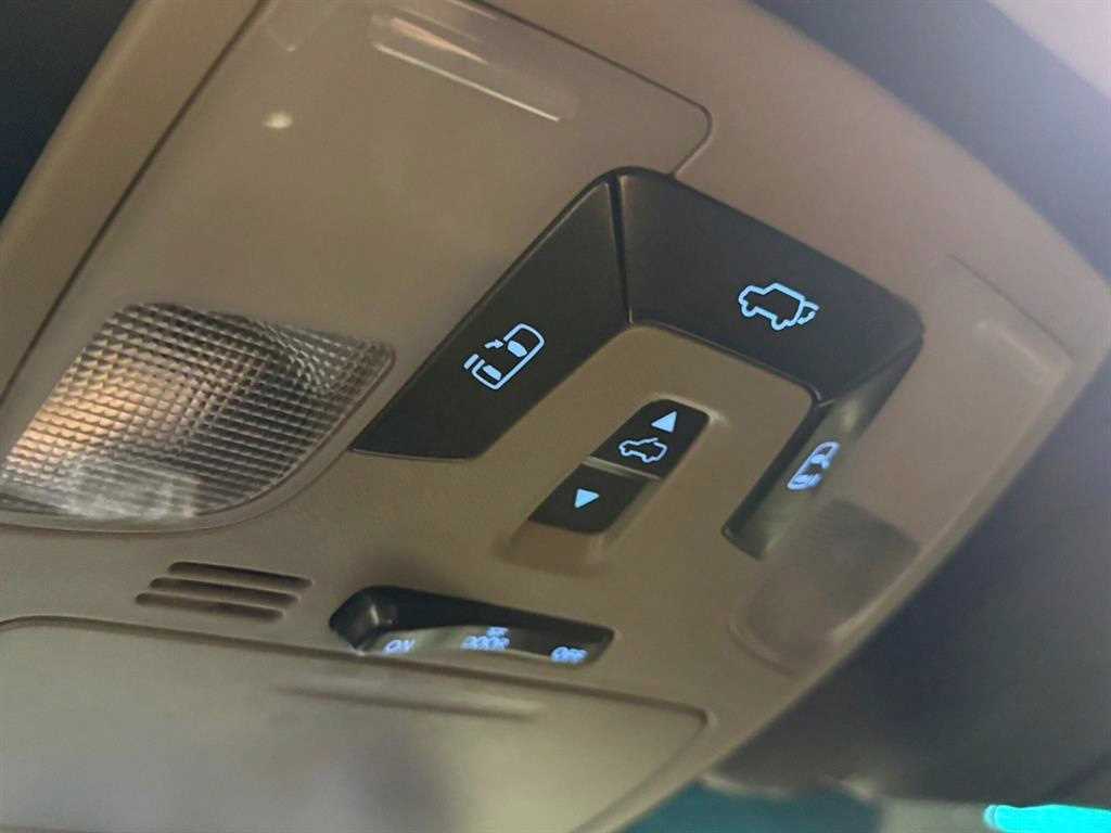 Toyota Siena - Vista 11