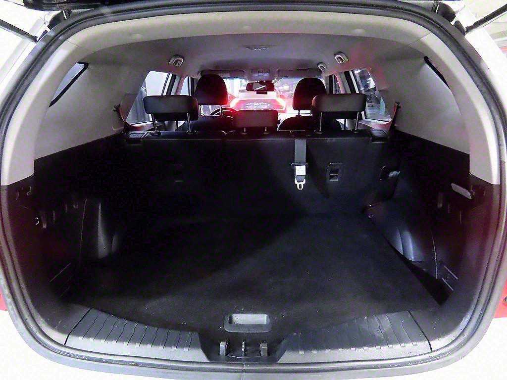 Ssangyong Tivoli 2016 Blanco - Importación desde Corea - HF Imports Iquique - Foto 18