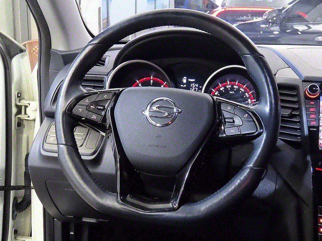 Ssangyong Tivoli - Vista 8