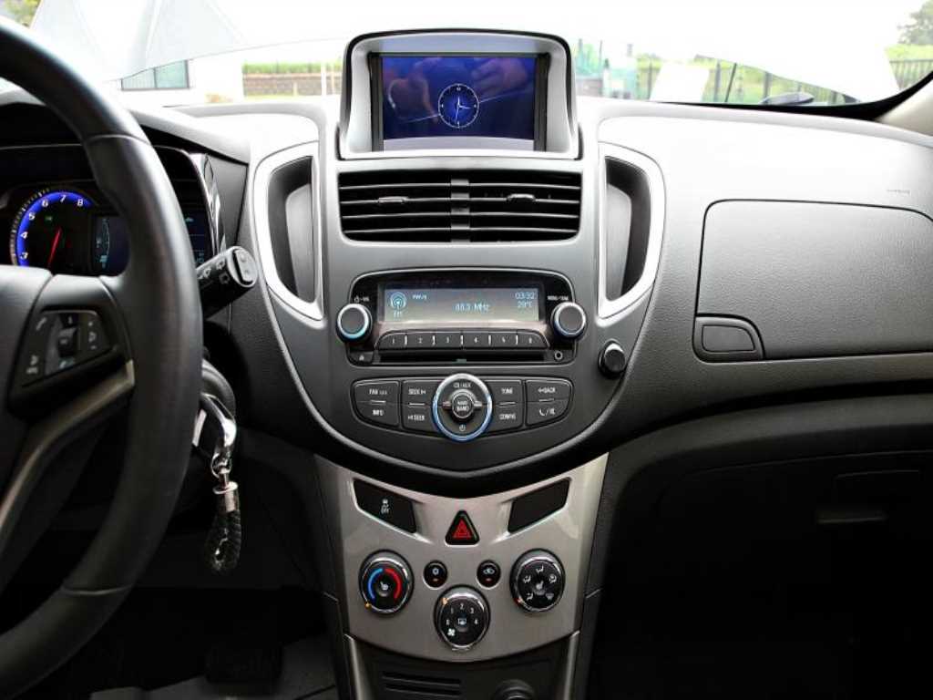 Chevrolet Trax - Vista 11