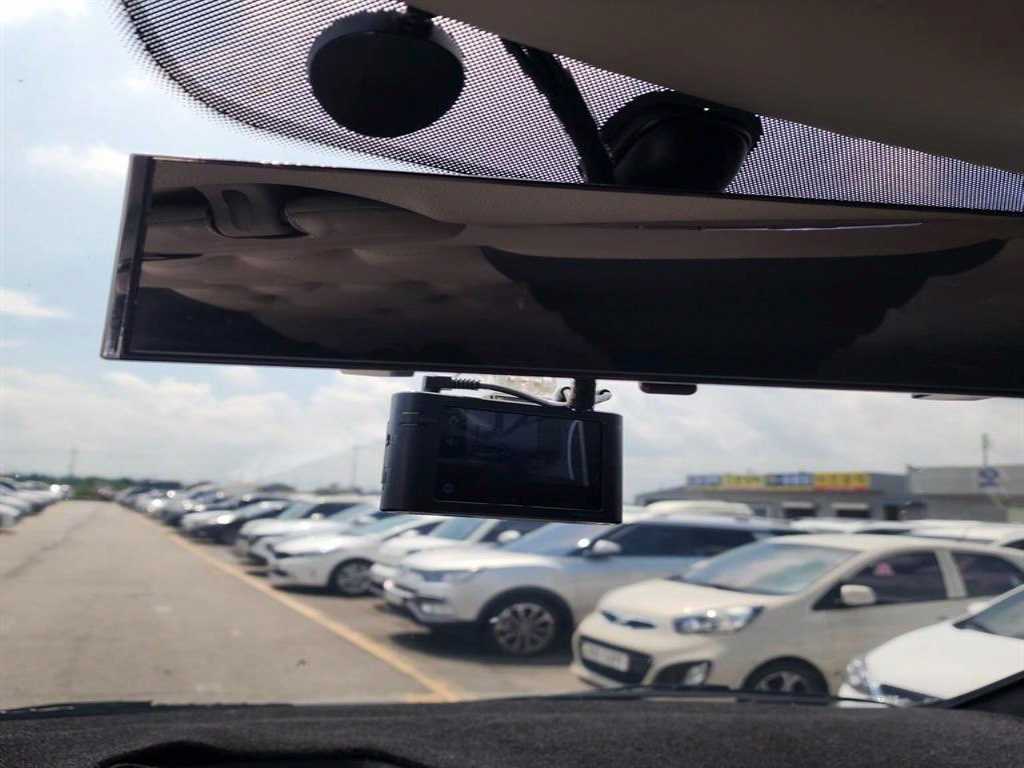 HYUNDAI Starex - Vista 10