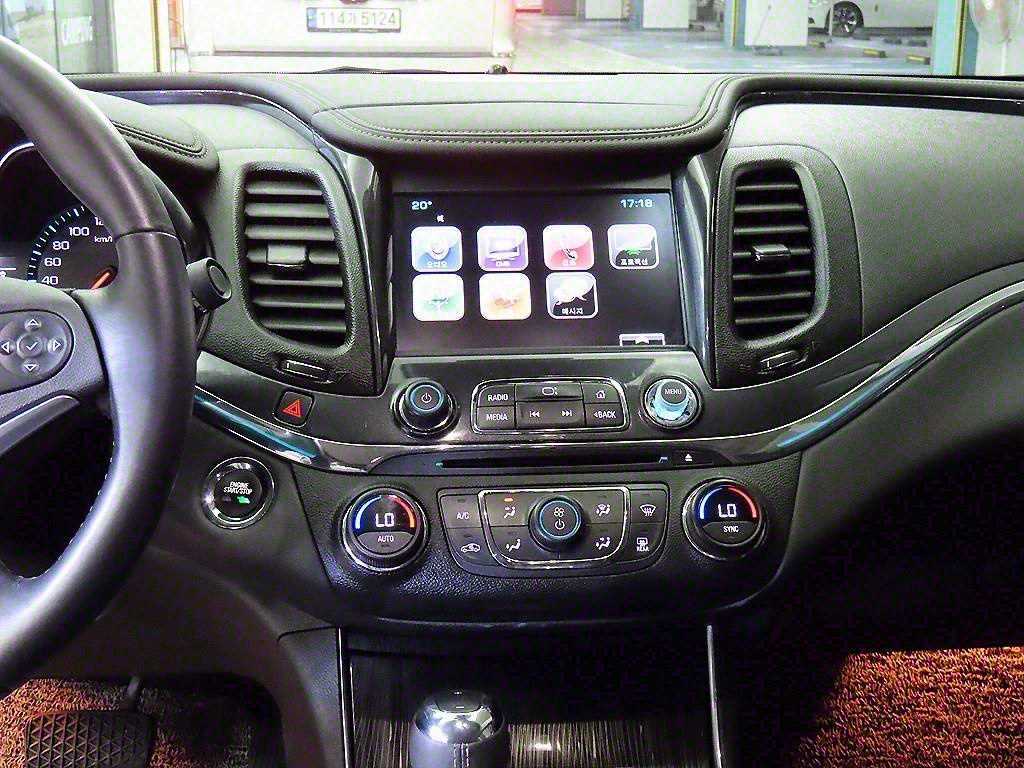 Chevrolet Impala - Vista 11