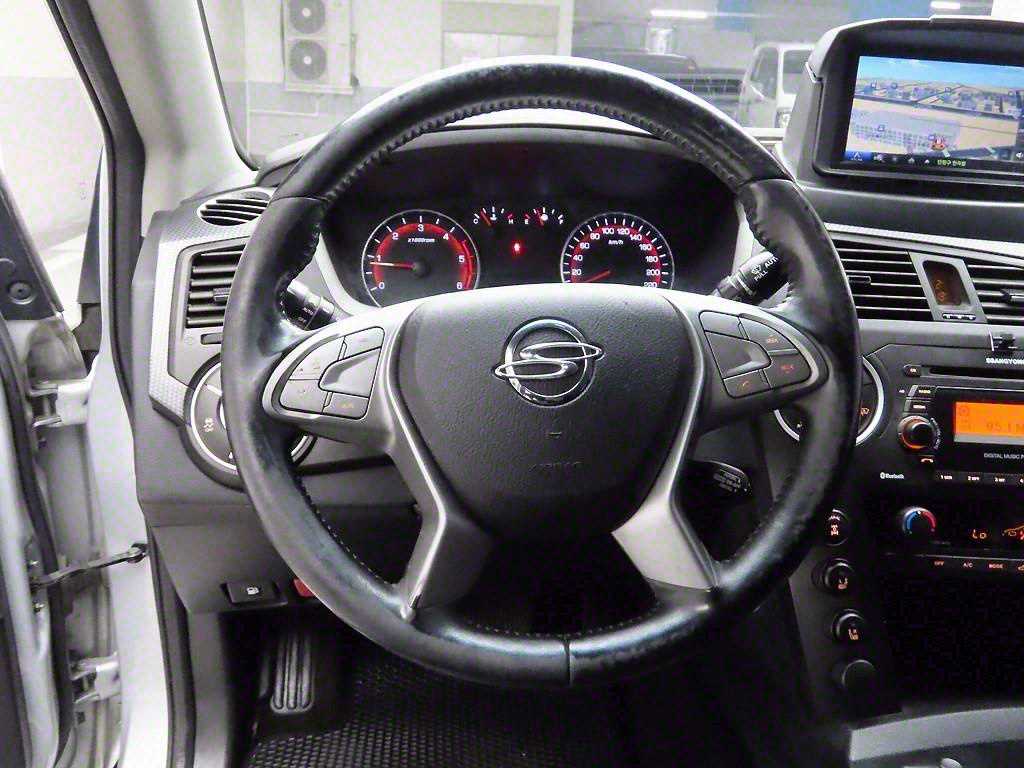 Ssangyong Korando - Vista 7