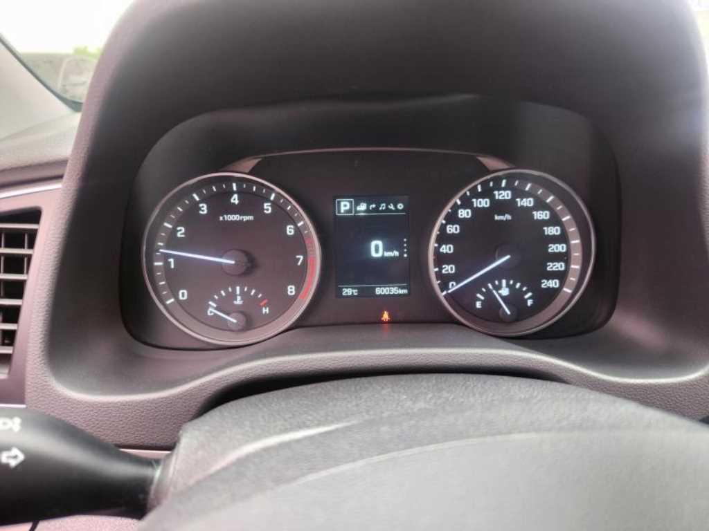 HYUNDAI Avante 2018 Blanco - Importación desde Corea - HF Imports Iquique - Foto 13