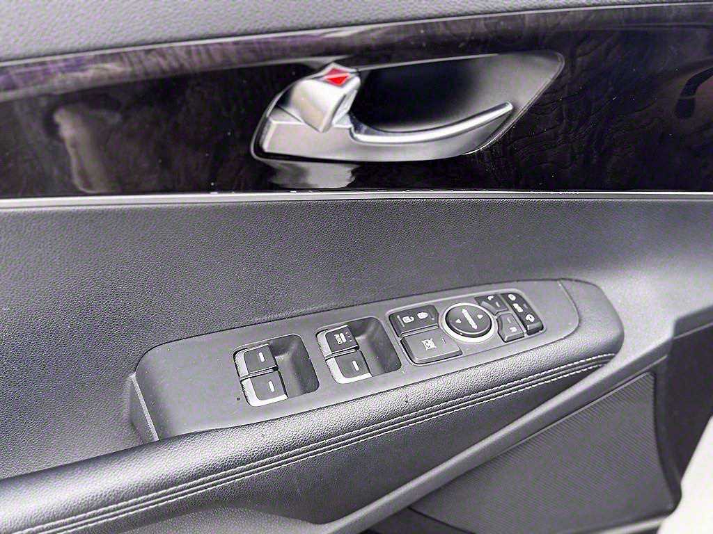 KIA Sorento - Vista 12