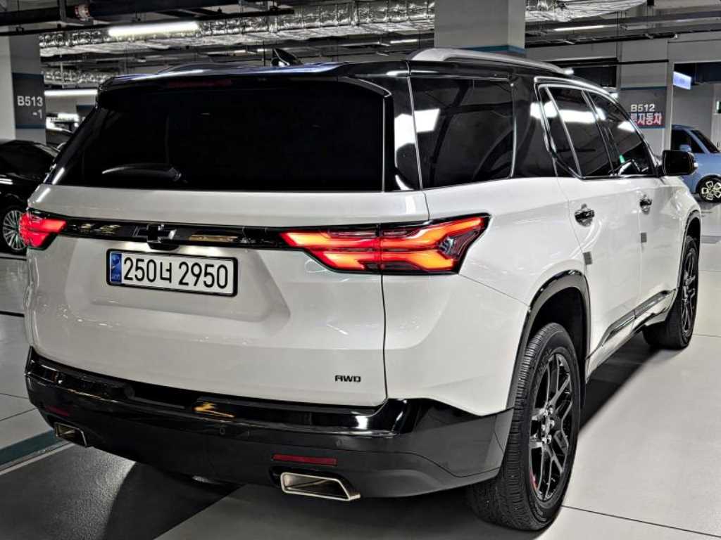 Chevrolet Travers - Vista 4