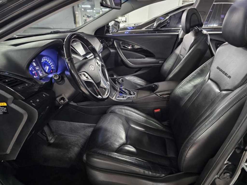 HYUNDAI Grandeur - Vista 8