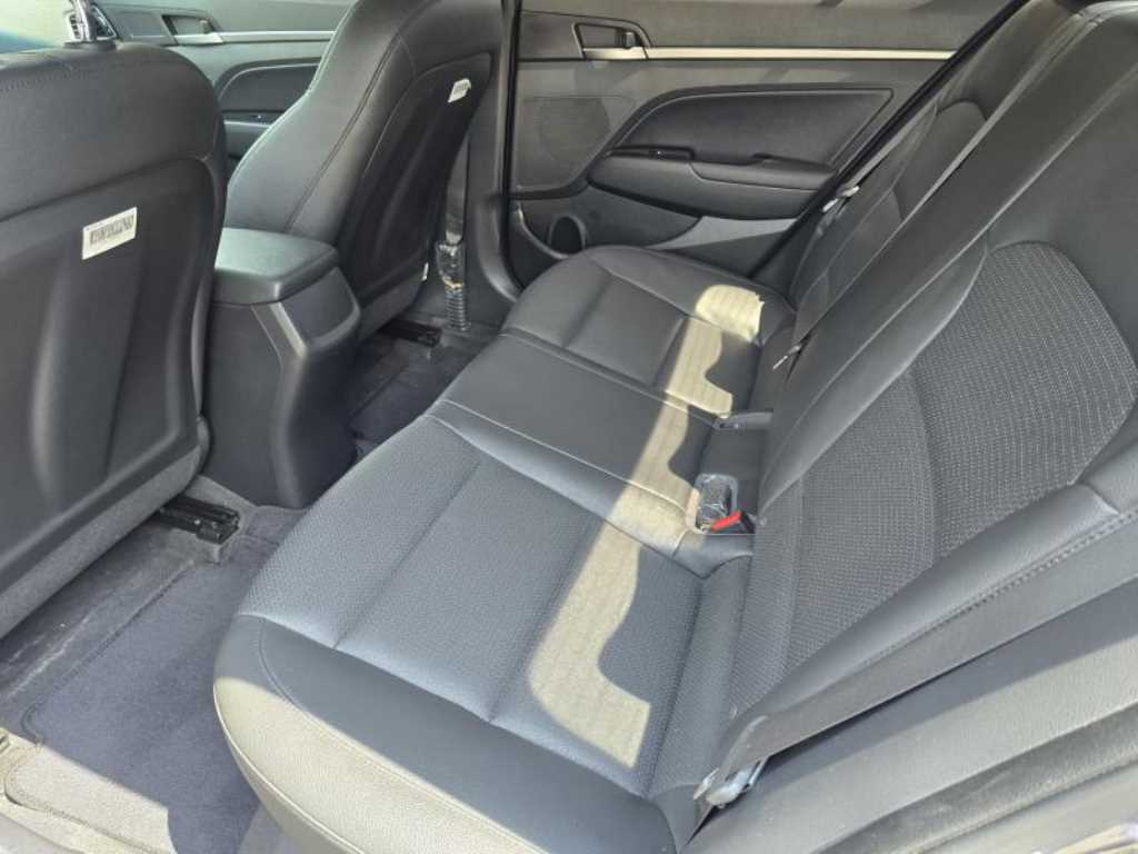 HYUNDAI Avante 2018 Gris - Importación desde Corea - HF Imports Iquique - Foto 13