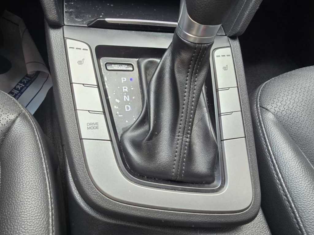 HYUNDAI Avante 2018 Gris - Importación desde Corea - HF Imports Iquique - Foto 19