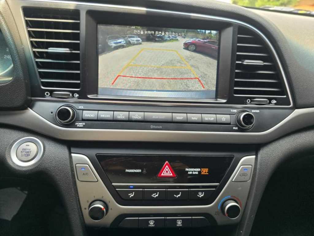 HYUNDAI Avante 2018 Gris - Importación desde Corea - HF Imports Iquique - Foto 16