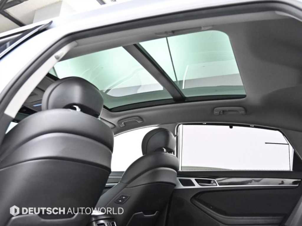 HYUNDAI Genesis - Vista 10