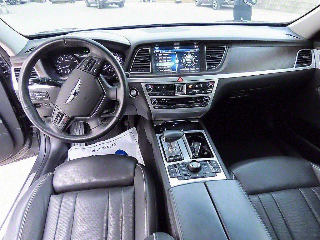 Genesis G80 - Vista 7