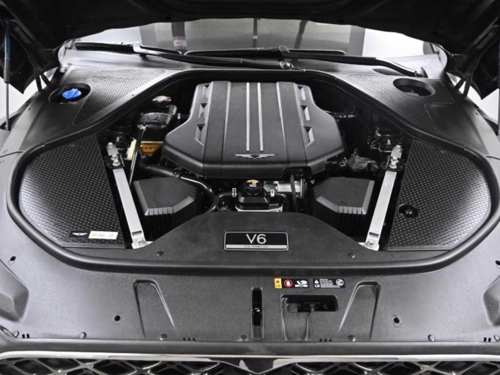 Genesis G90 - Vista 6