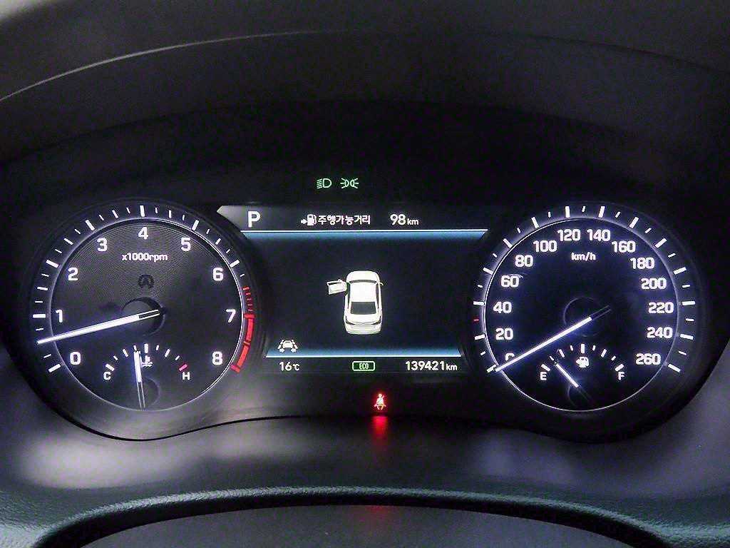 Genesis G80 - Vista 9