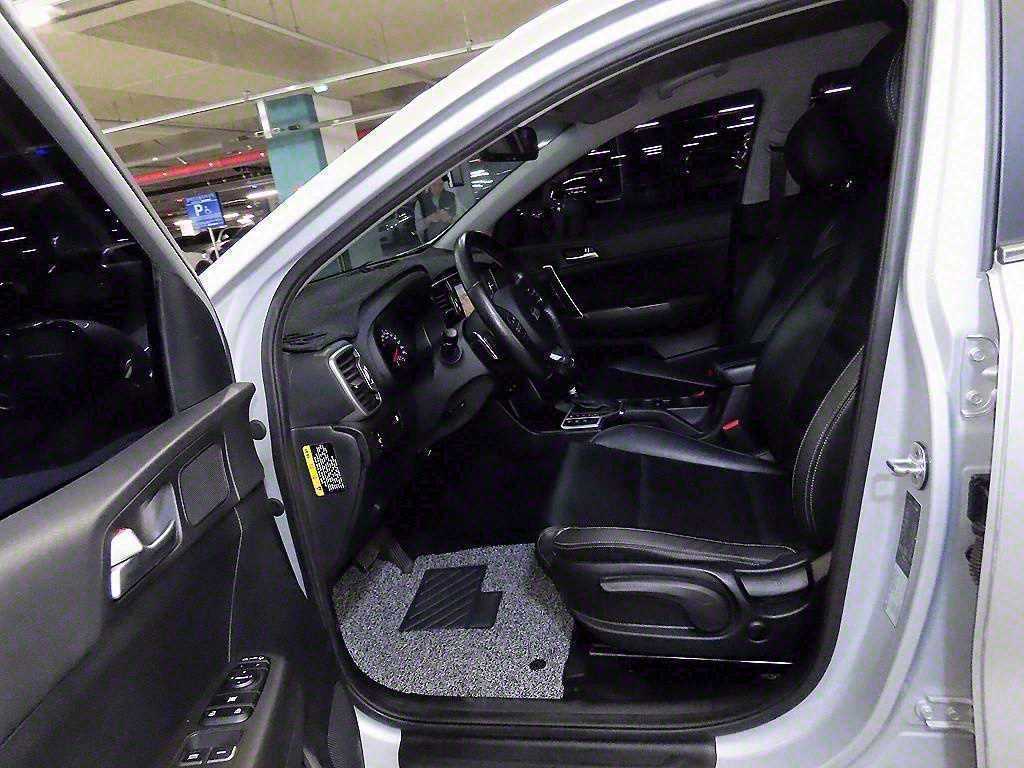 KIA Sportage - Vista 6