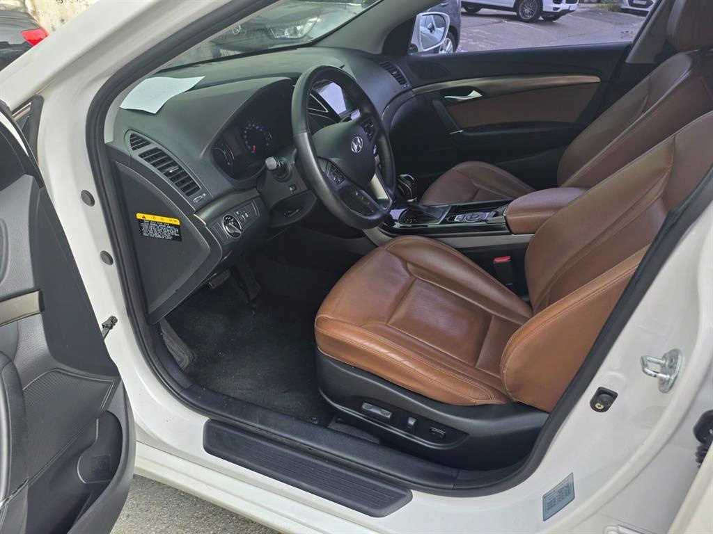 HYUNDAI i40 - Vista 12