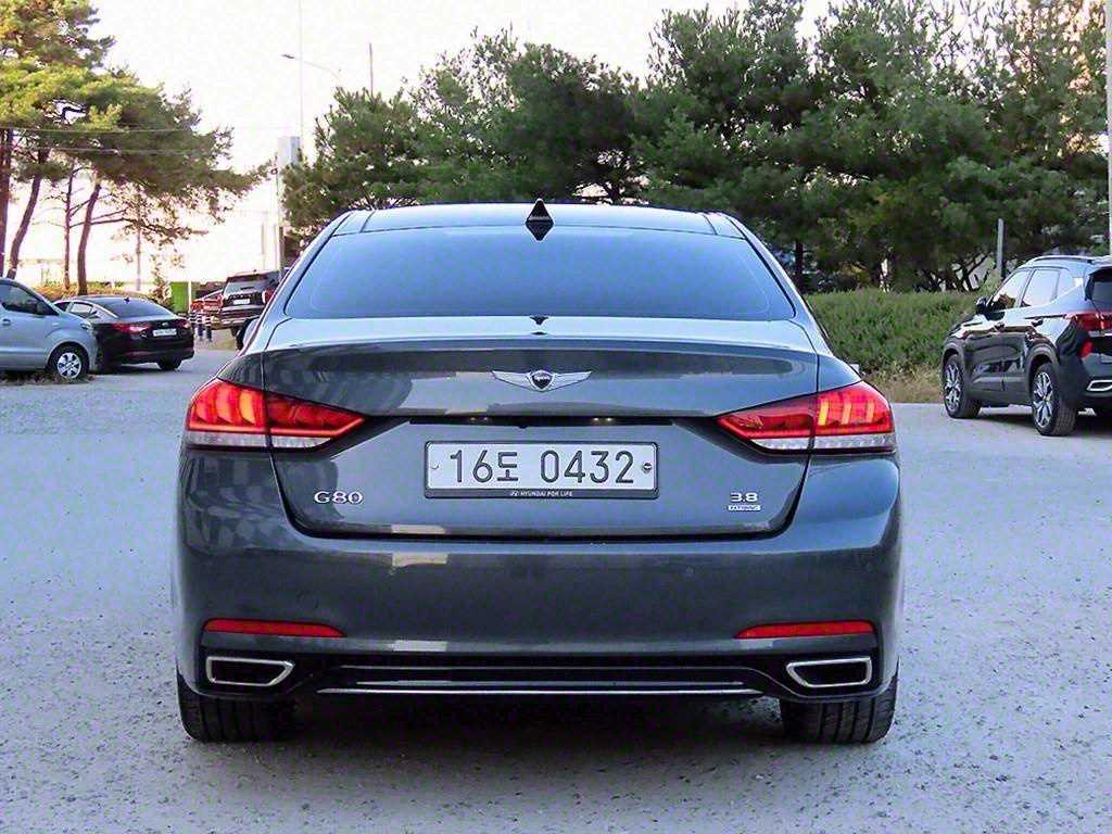 Genesis G80 - Vista 4