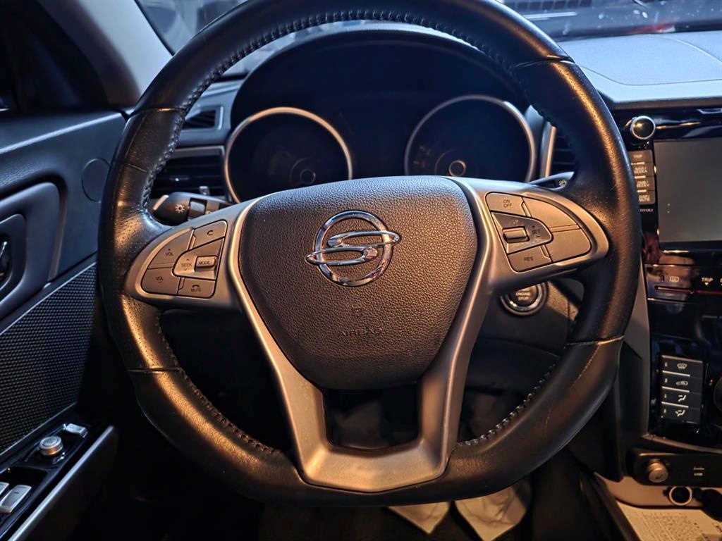 Ssangyong Tivoli - Vista 5