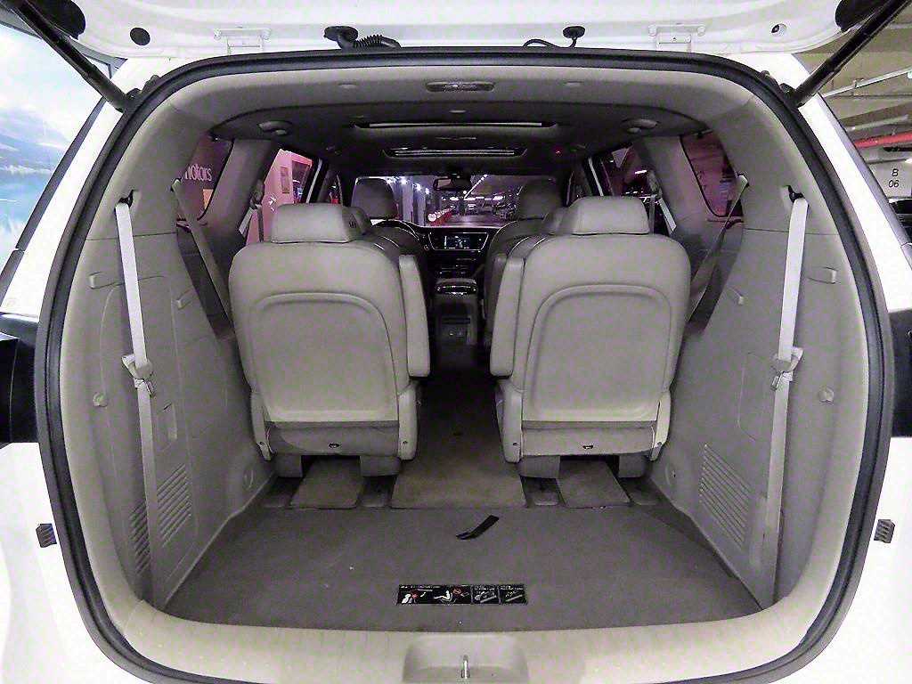 KIA Carnival 2017 Blanco - Importación desde Corea - HF Imports Iquique - Foto 16