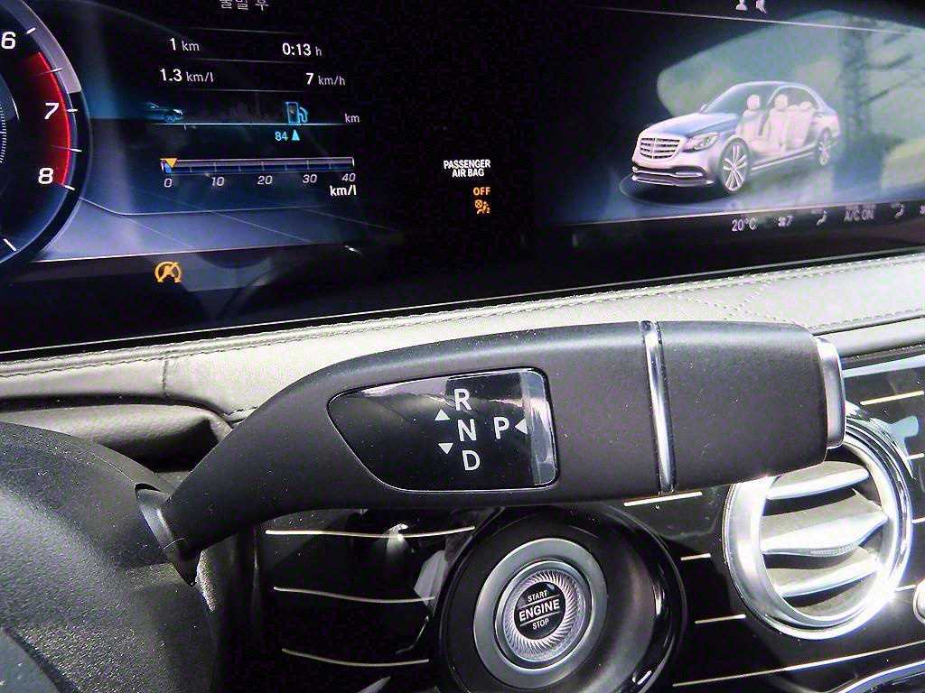 Mercedes Benz S Class - Vista 11