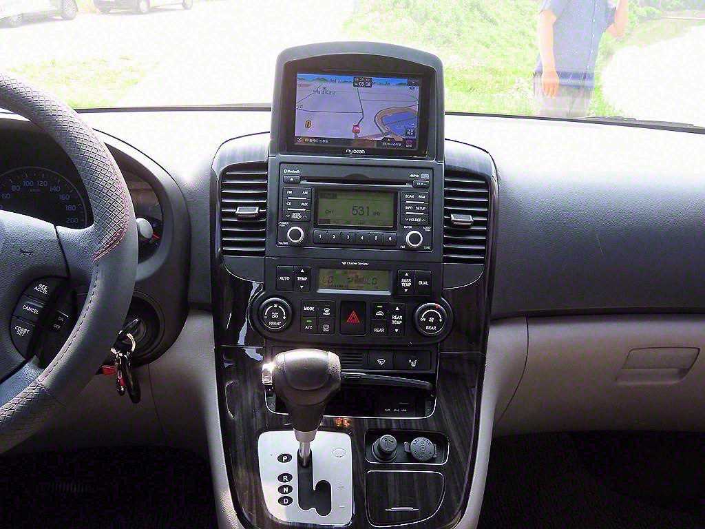 KIA Carnival - Vista 11