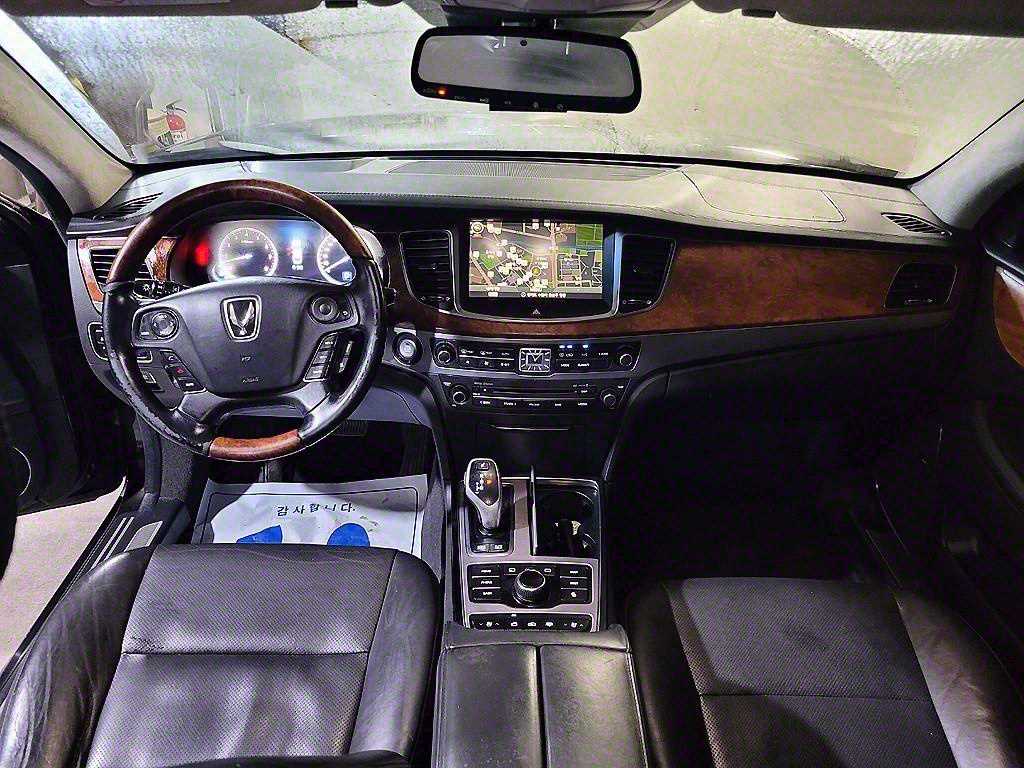 HYUNDAI Equus - Vista 6