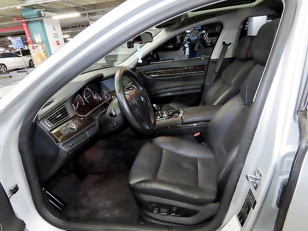 BMW 7 Series - Vista 6