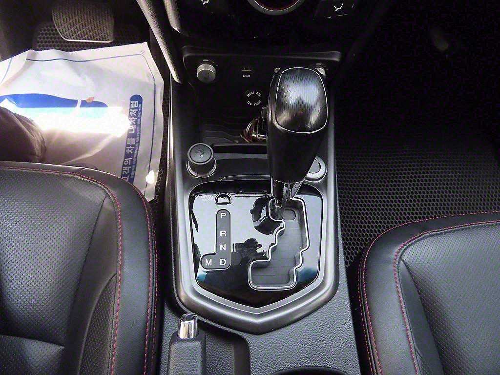 Ssangyong Tivoli - Vista 10