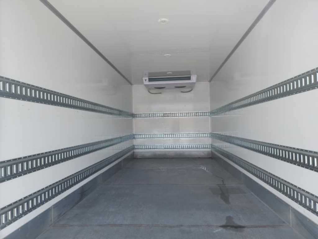 medium and large cargo truck - Vista 10