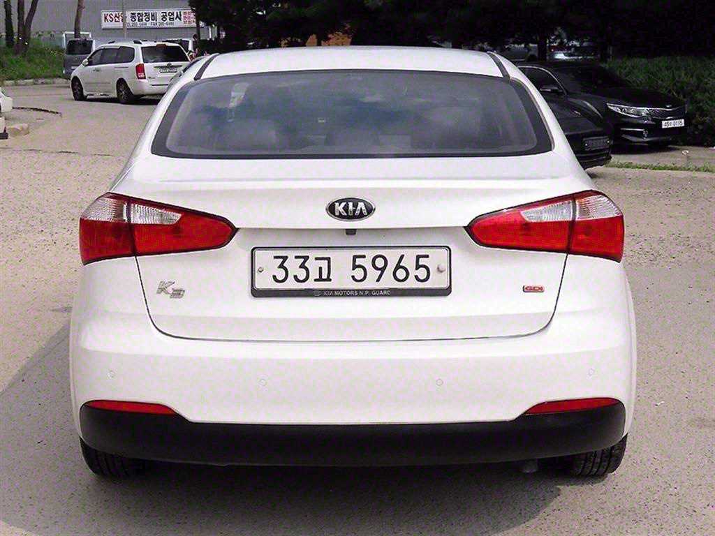 KIA K3 - Vista 4
