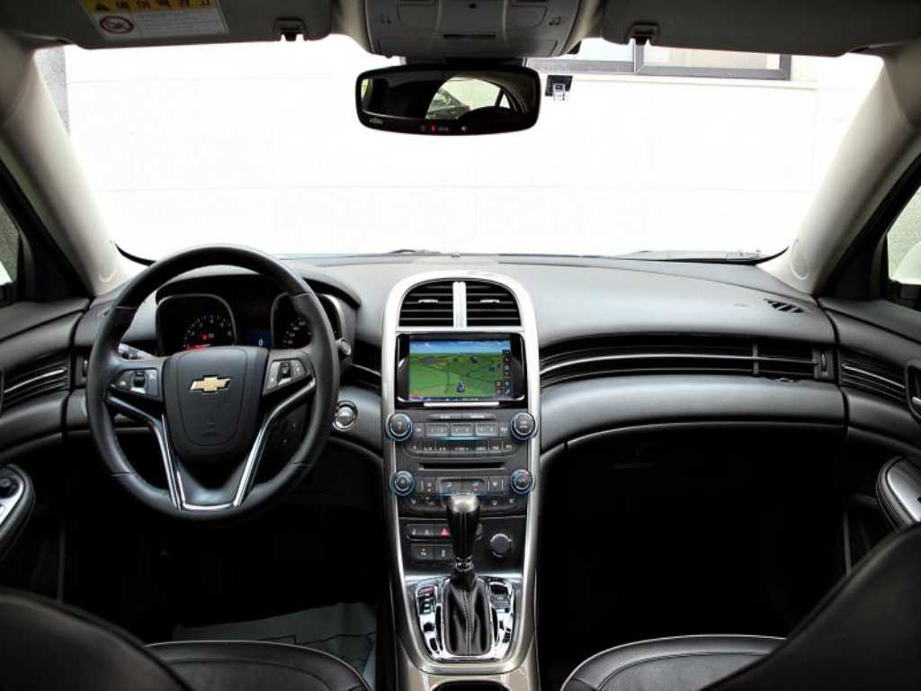 Chevrolet Malibu - Vista 7