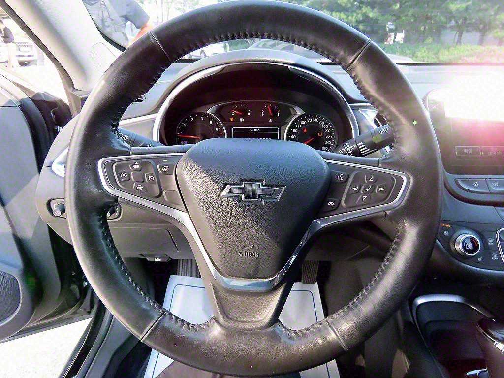 Chevrolet Malibu - Vista 8