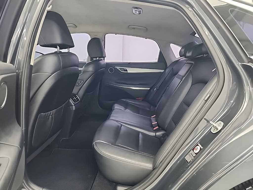 HYUNDAI Grandeur - Vista 12