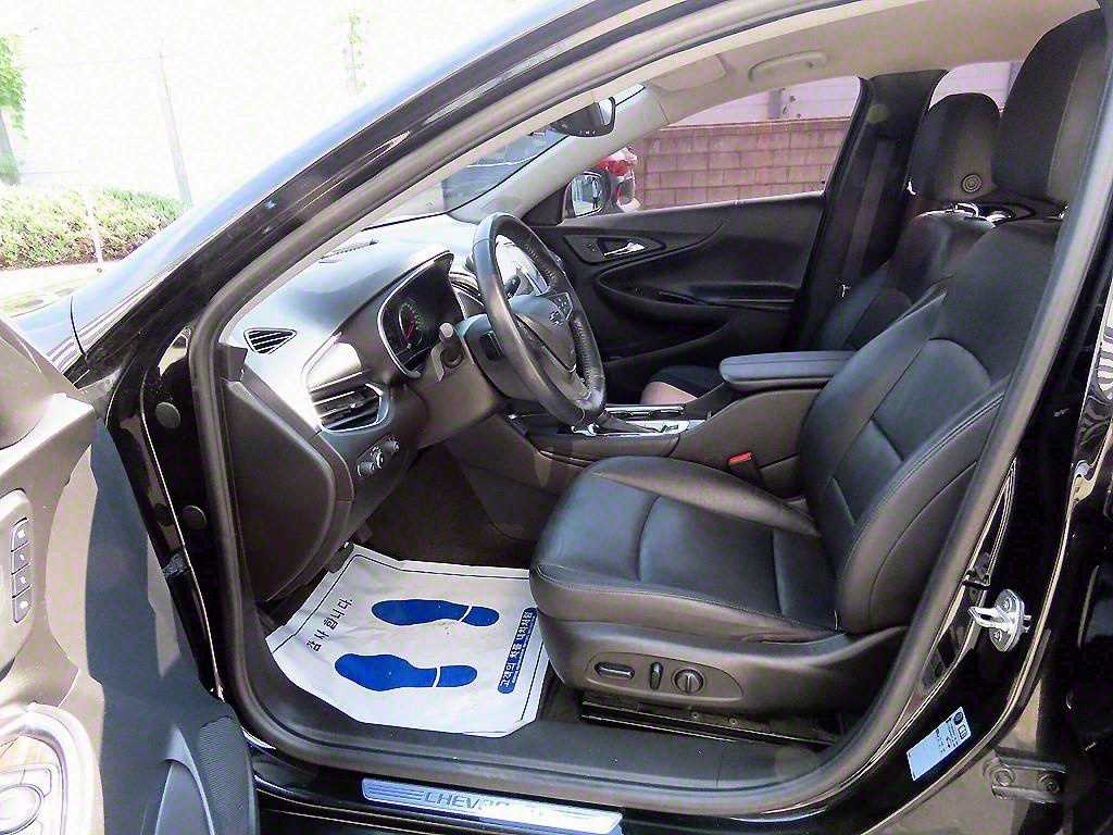 Chevrolet Malibu - Vista 5