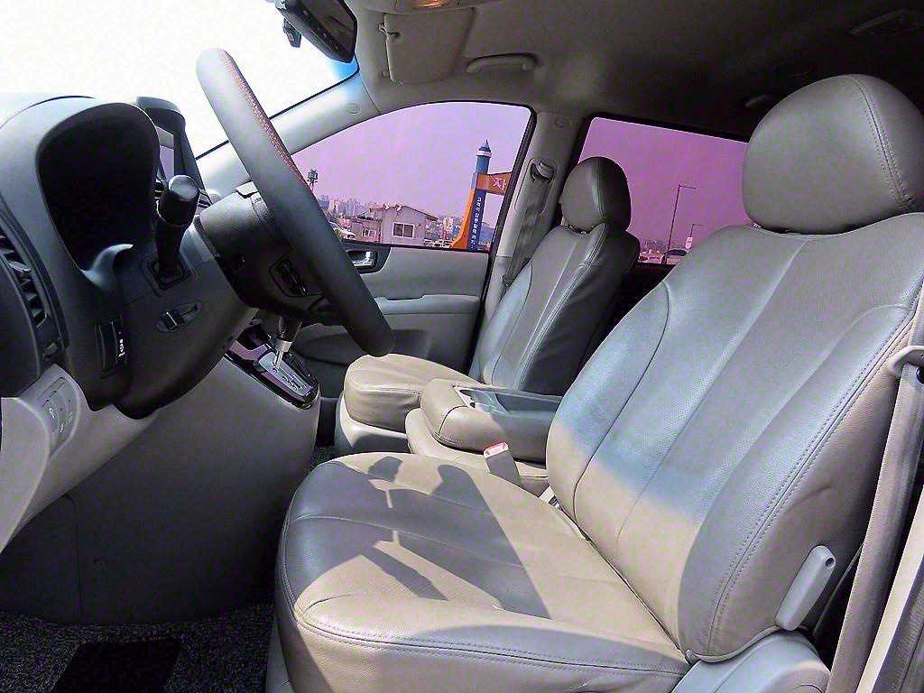 KIA Carnival - Vista 5